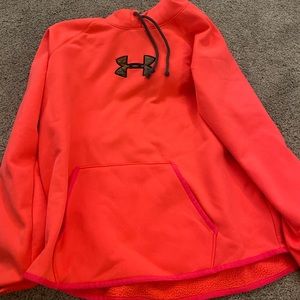 Women’s under armour sweatshirt